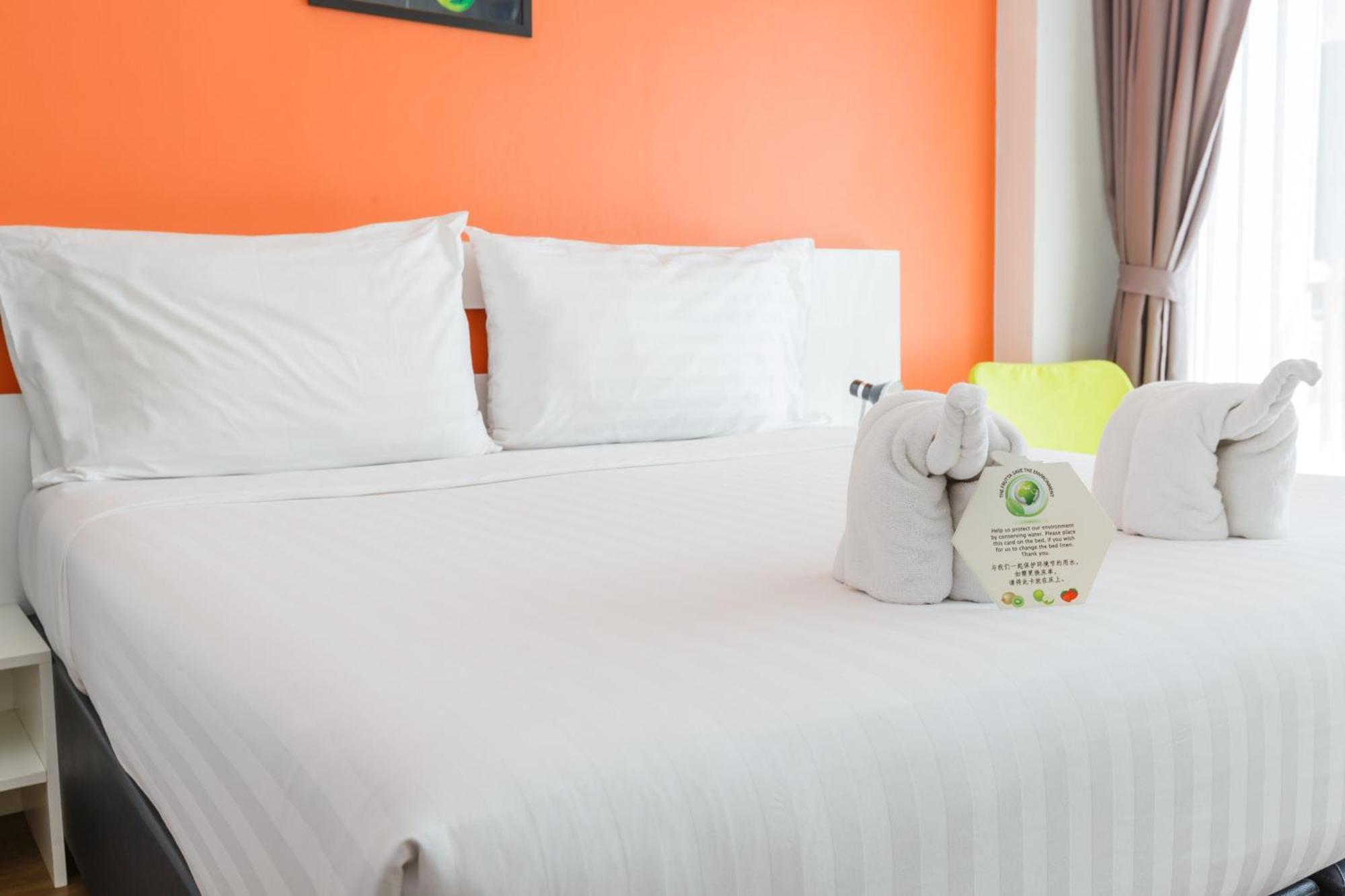 The Frutta Boutique Hotell Patong Exteriör bild