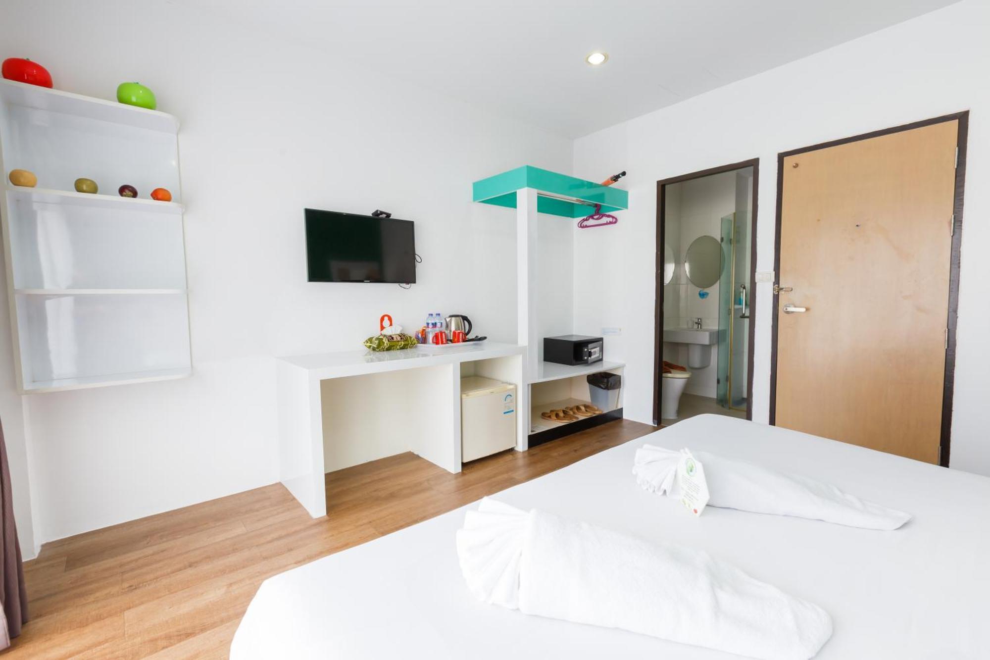 The Frutta Boutique Hotell Patong Exteriör bild