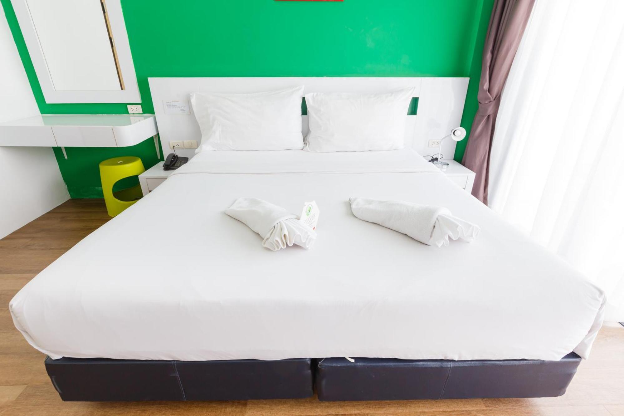 The Frutta Boutique Hotell Patong Exteriör bild