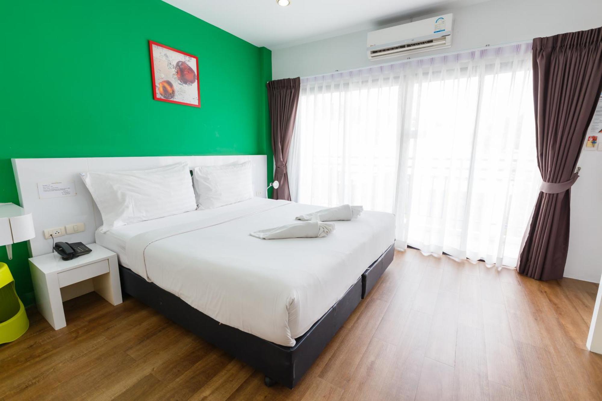 The Frutta Boutique Hotell Patong Exteriör bild