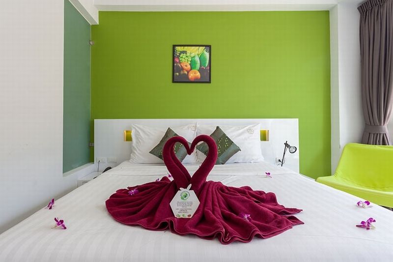 The Frutta Boutique Hotell Patong Exteriör bild