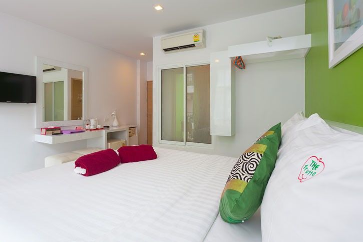 The Frutta Boutique Hotell Patong Exteriör bild