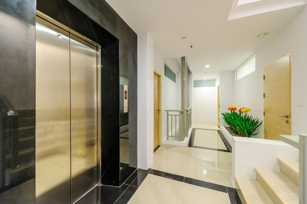 The Frutta Boutique Hotell Patong Exteriör bild