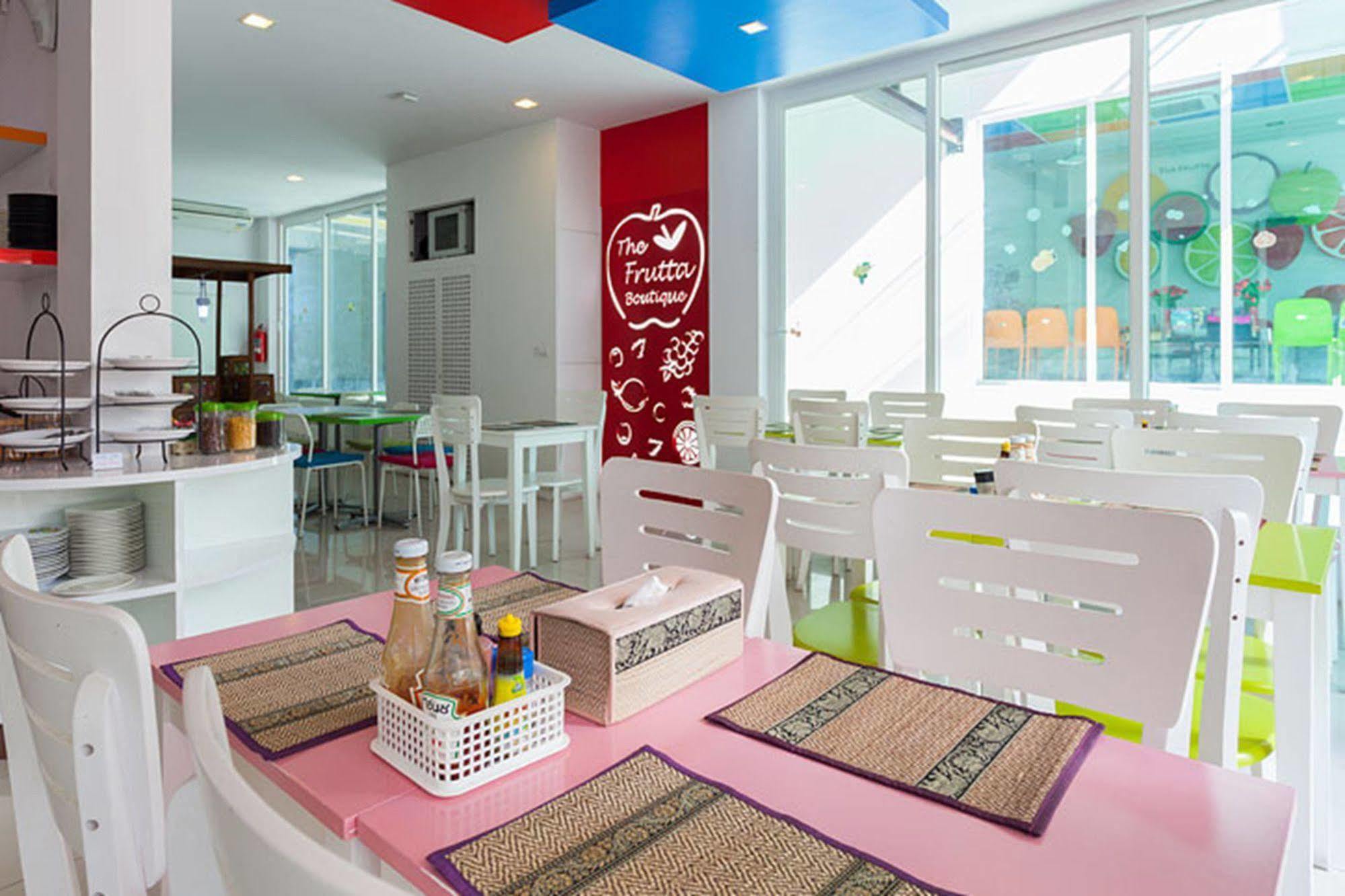 The Frutta Boutique Hotell Patong Exteriör bild